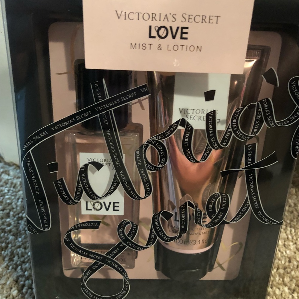 Victoria secret perfume set